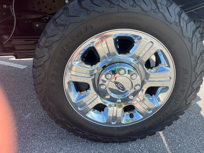Ford F-250 SD Lariat Crew Cab 4WD 2015