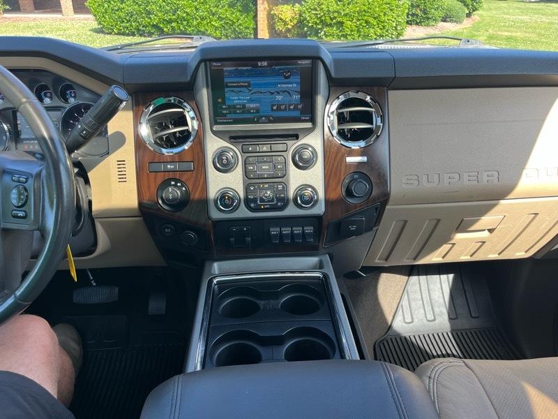 Ford F-250 SD Lariat Crew Cab 4WD 2015