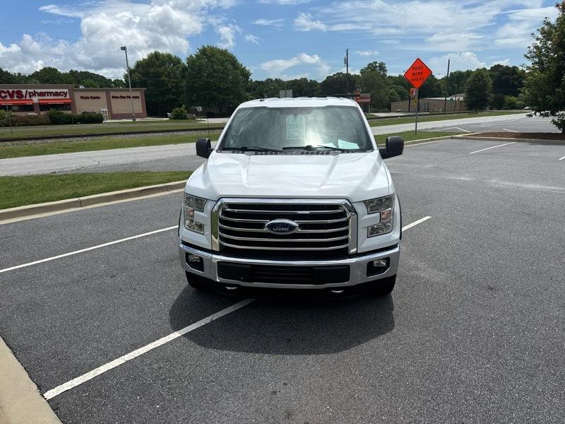 Ford F-150 SuperCrew Crew Cab 139" XLT 4WD 2015