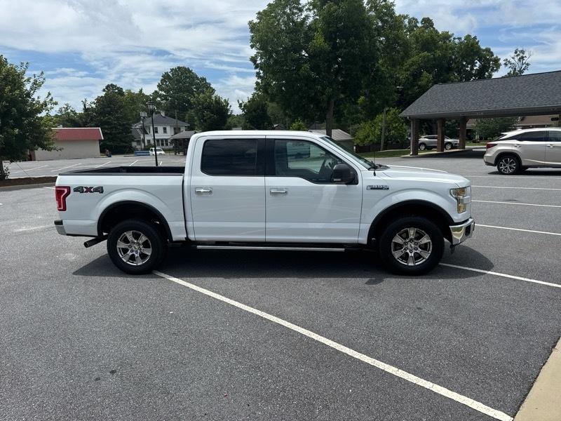 Ford F-150 SuperCrew Crew Cab 139" XLT 4WD 2015