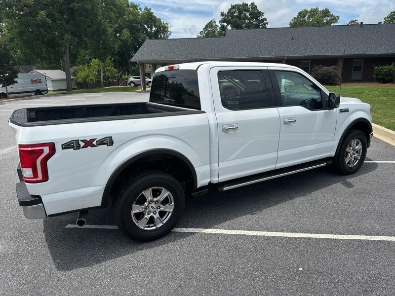 Ford F-150 SuperCrew Crew Cab 139" XLT 4WD 2015