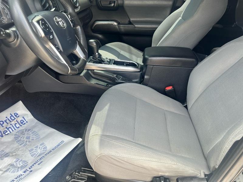 Toyota Tacoma 4WD Access Cab V6 AT SR5 (Natl) 2019