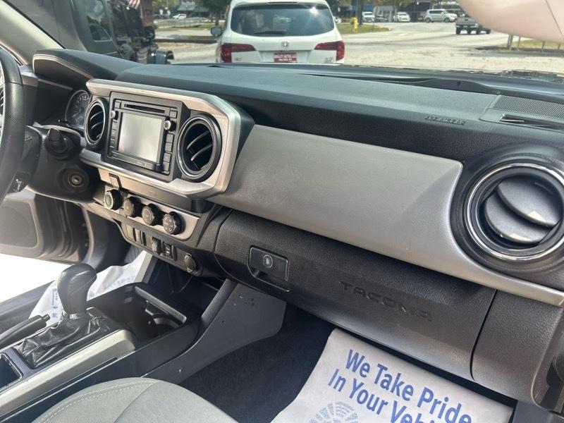 Toyota Tacoma 4WD Access Cab V6 AT SR5 (Natl) 2019