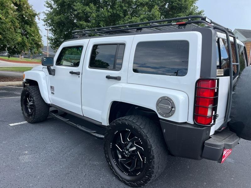 HUMMER H3 4dr 4WD SUV 2018
