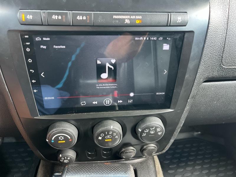 HUMMER H3 4dr 4WD SUV 2018