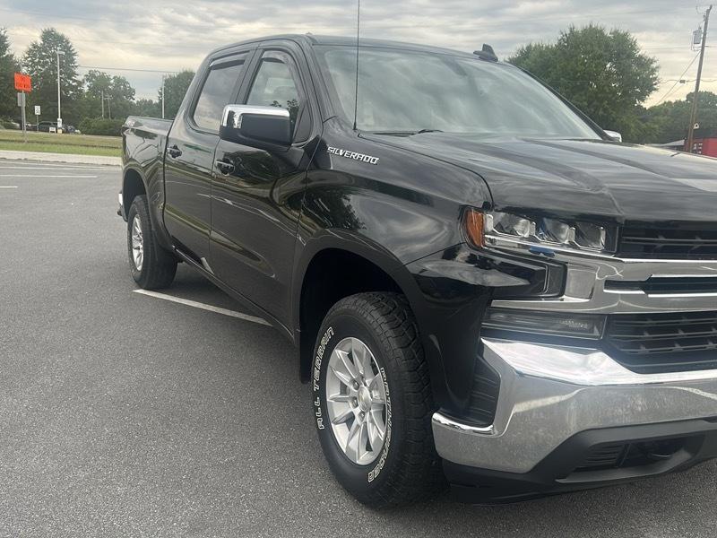 Chevrolet Silverado 1500 1LT Crew Cab 4WD 2021