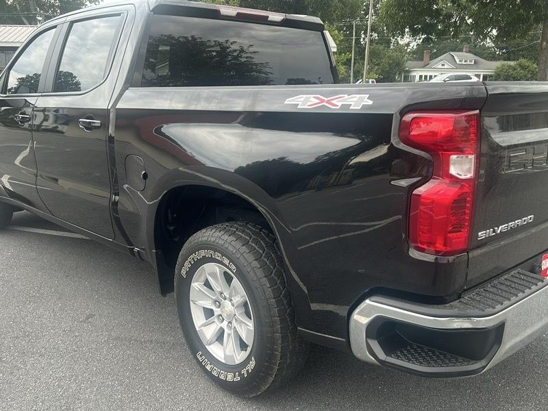 Chevrolet Silverado 1500 1LT Crew Cab 4WD 2021