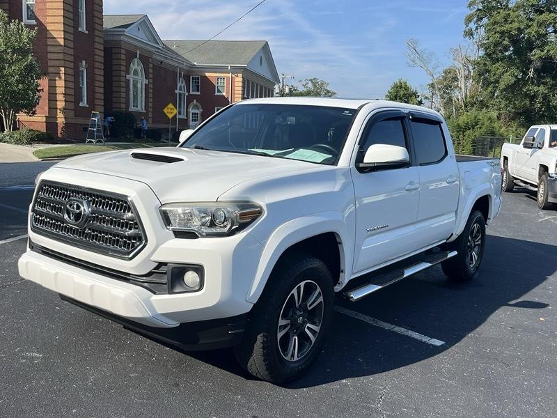 Toyota Tacoma 2WD Limited Double Cab 5' Bed V6 AT (Natl) 2017