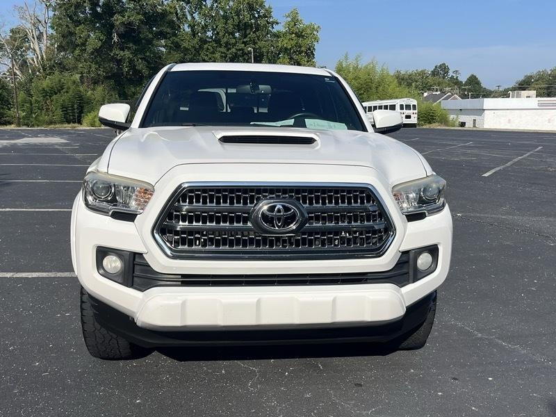 Toyota Tacoma 2WD Limited Double Cab 5' Bed V6 AT (Natl) 2017