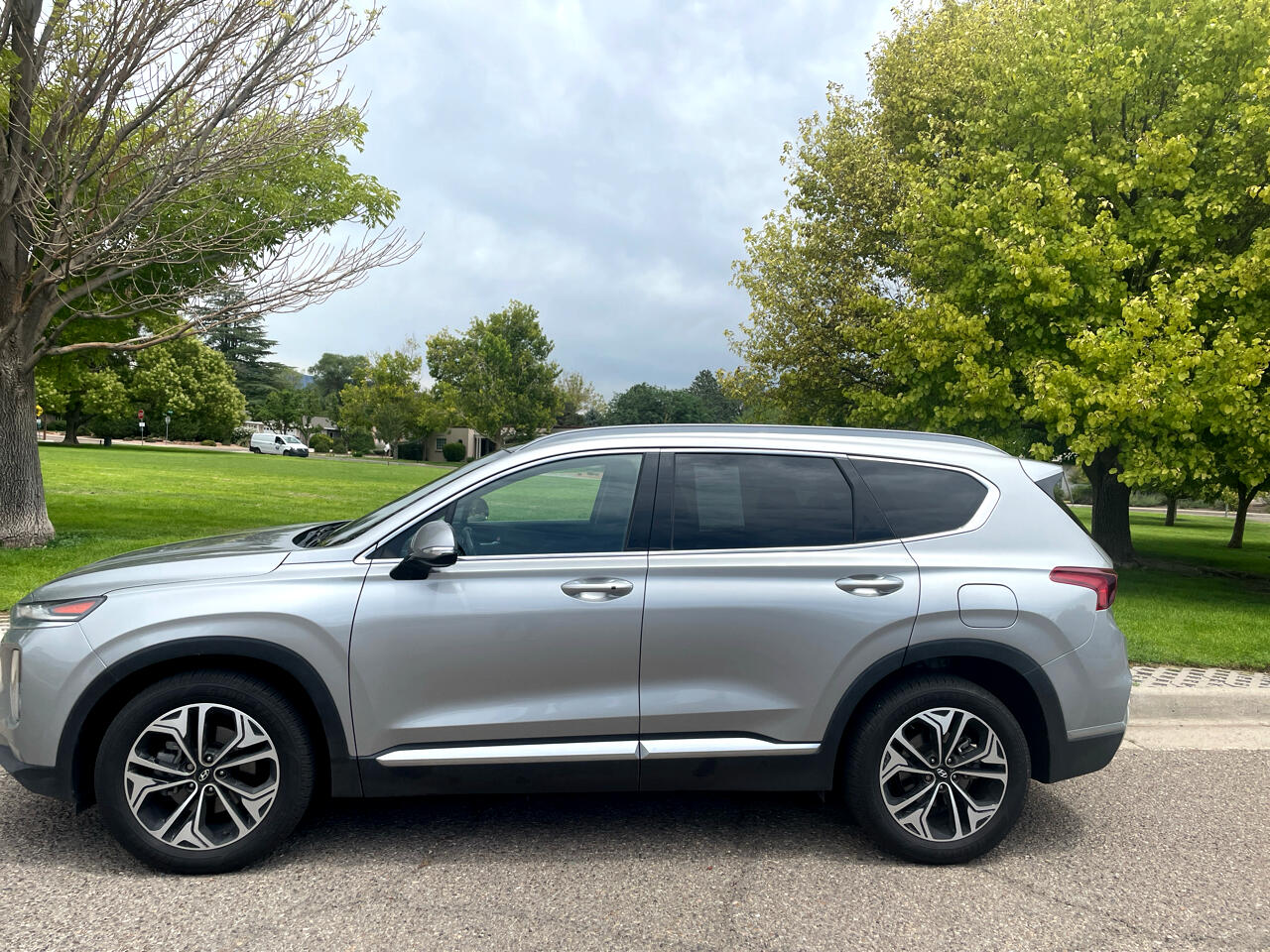 Hyundai Santa Fe SEL 2.0T w/Convenience and Premium Packages 2020 Hyundai Santa Fe SEL 2.0T w/Convenience and Premium Packages 2020