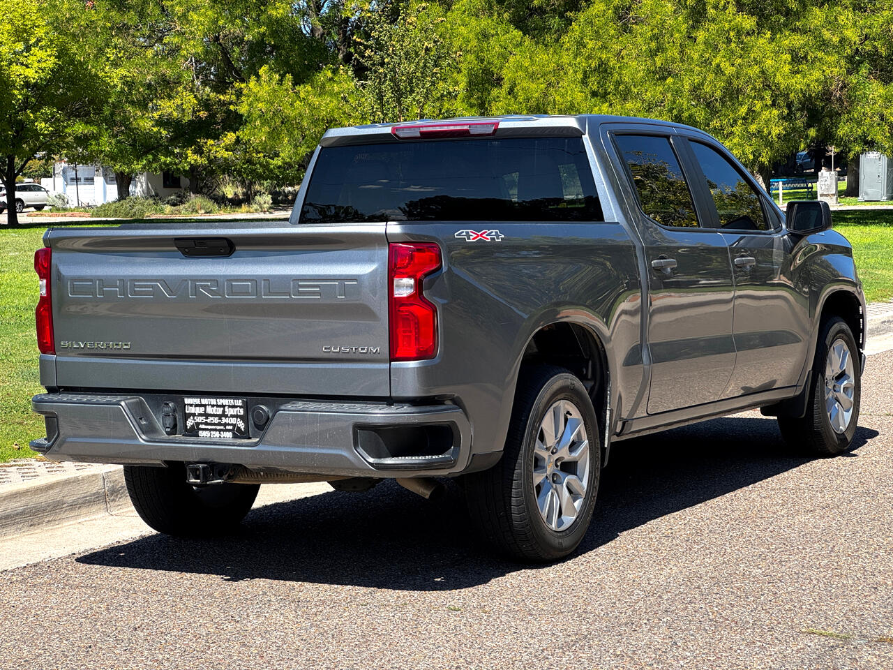 Chevrolet Silverado 1500 Custom Crew Cab 4WD 2021 Chevrolet Silverado 1500 Custom Crew Cab 4WD 2021