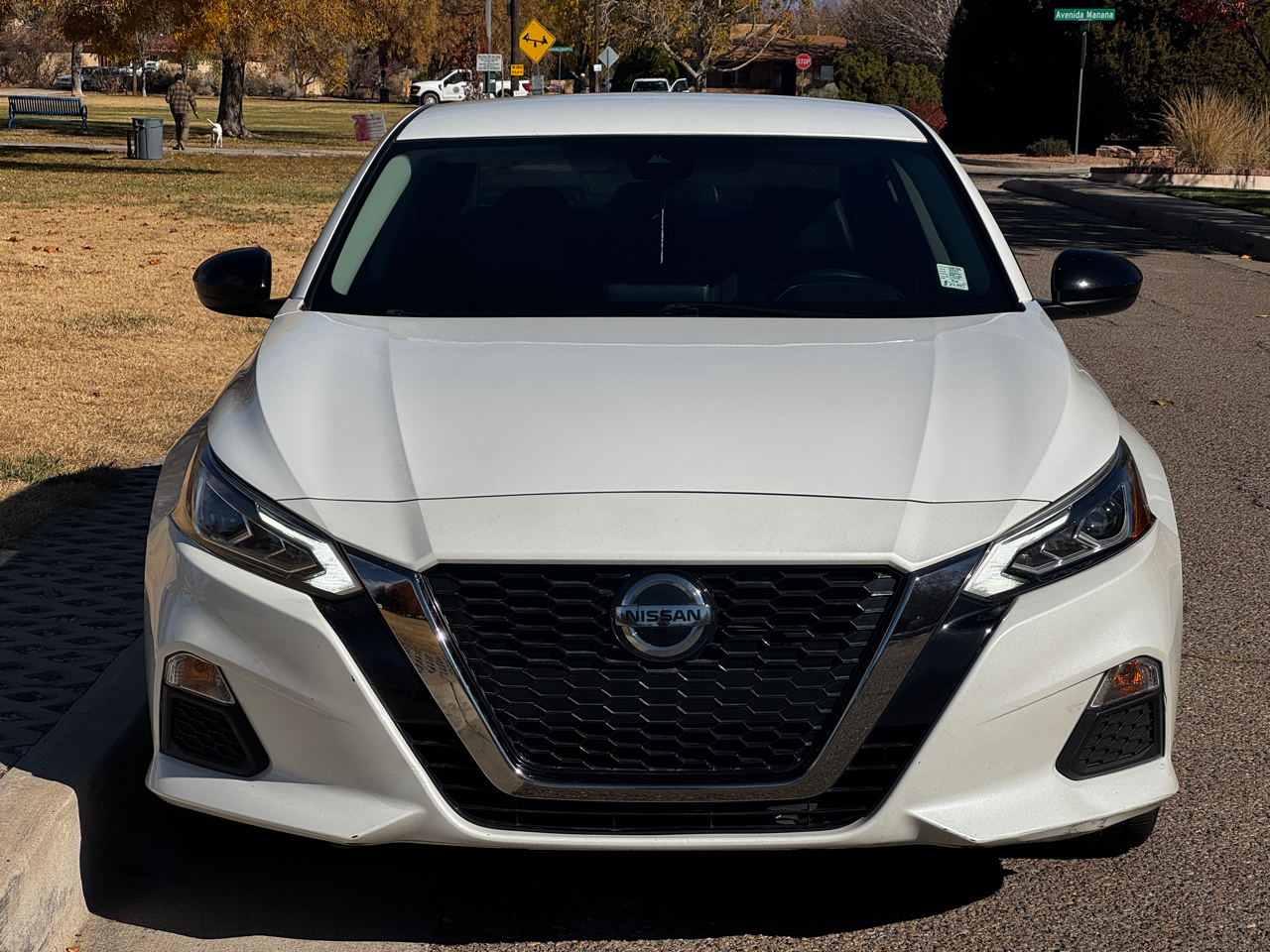 2022 Nissan Altima 2.5 SR photo 4