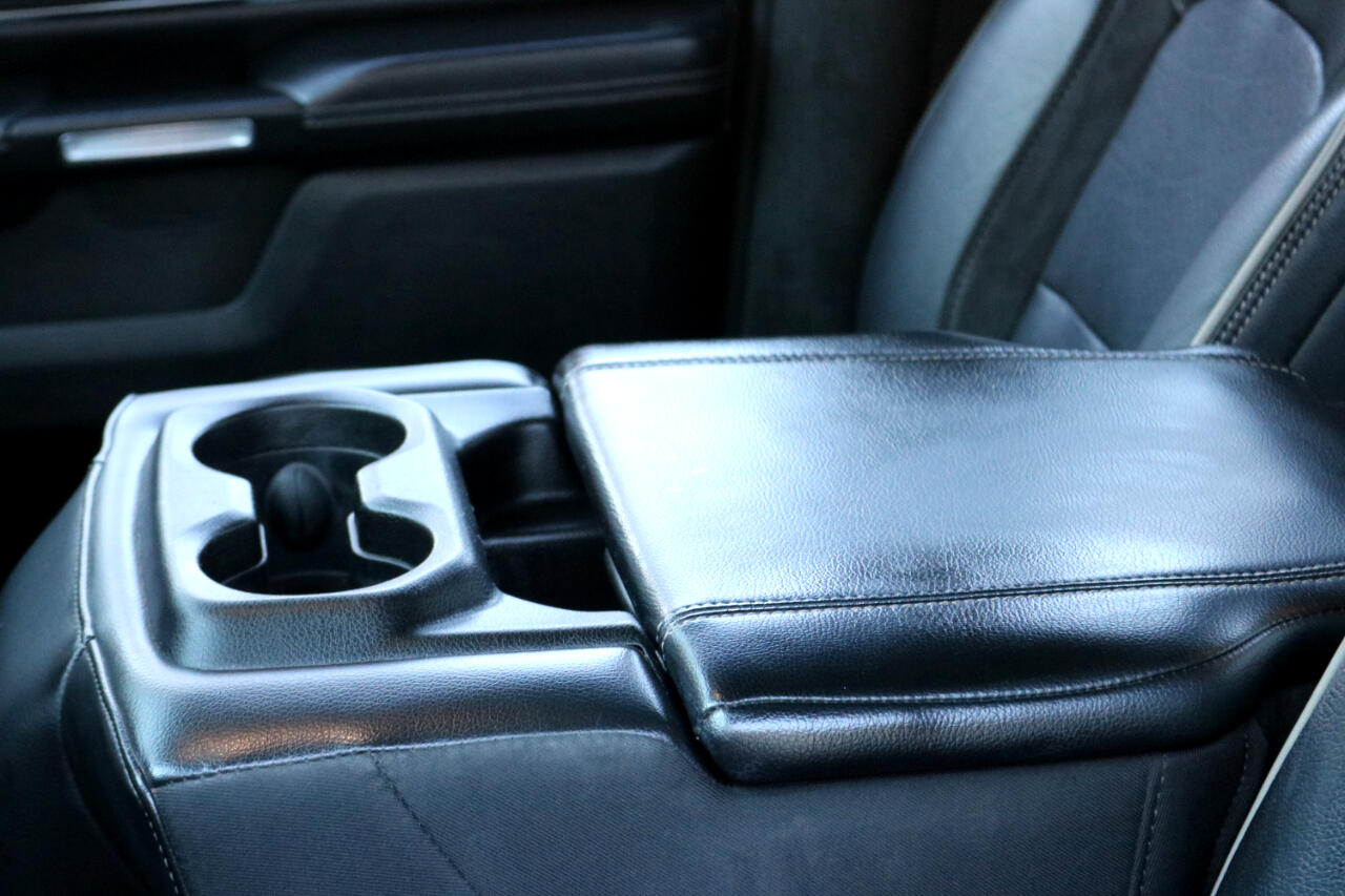 RAM 1500 Laramie Crew Cab SWB 4WD 2022