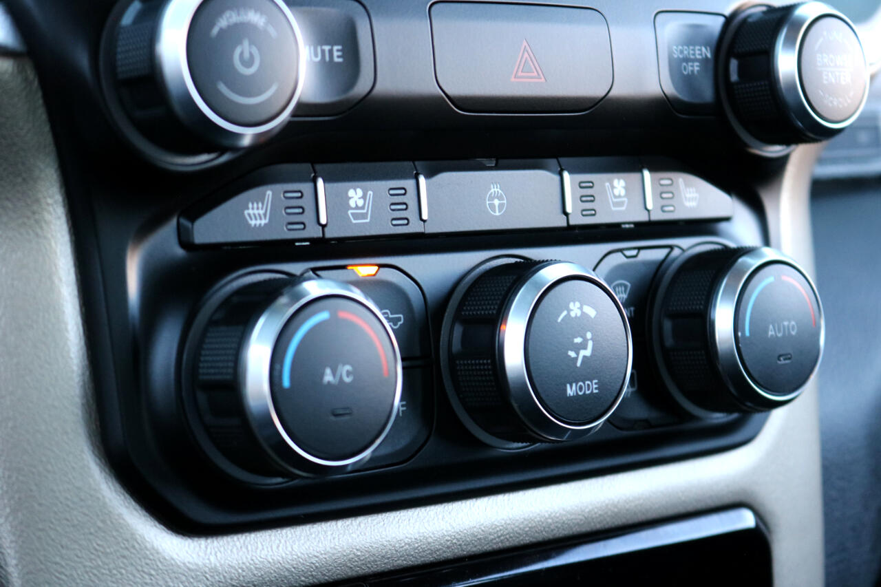 RAM 1500 Laramie Crew Cab SWB 4WD 2022