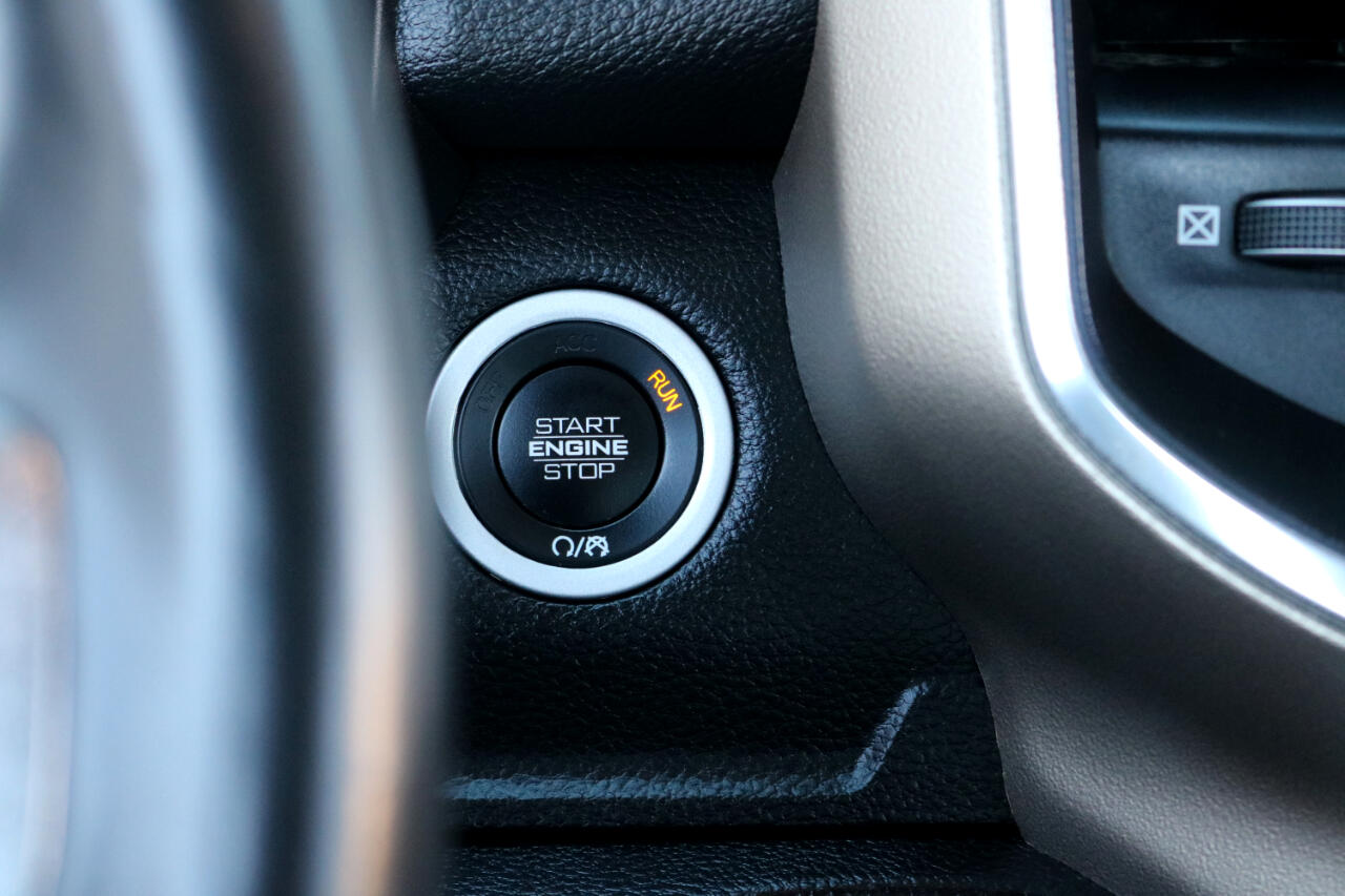 RAM 1500 Laramie Crew Cab SWB 4WD 2022