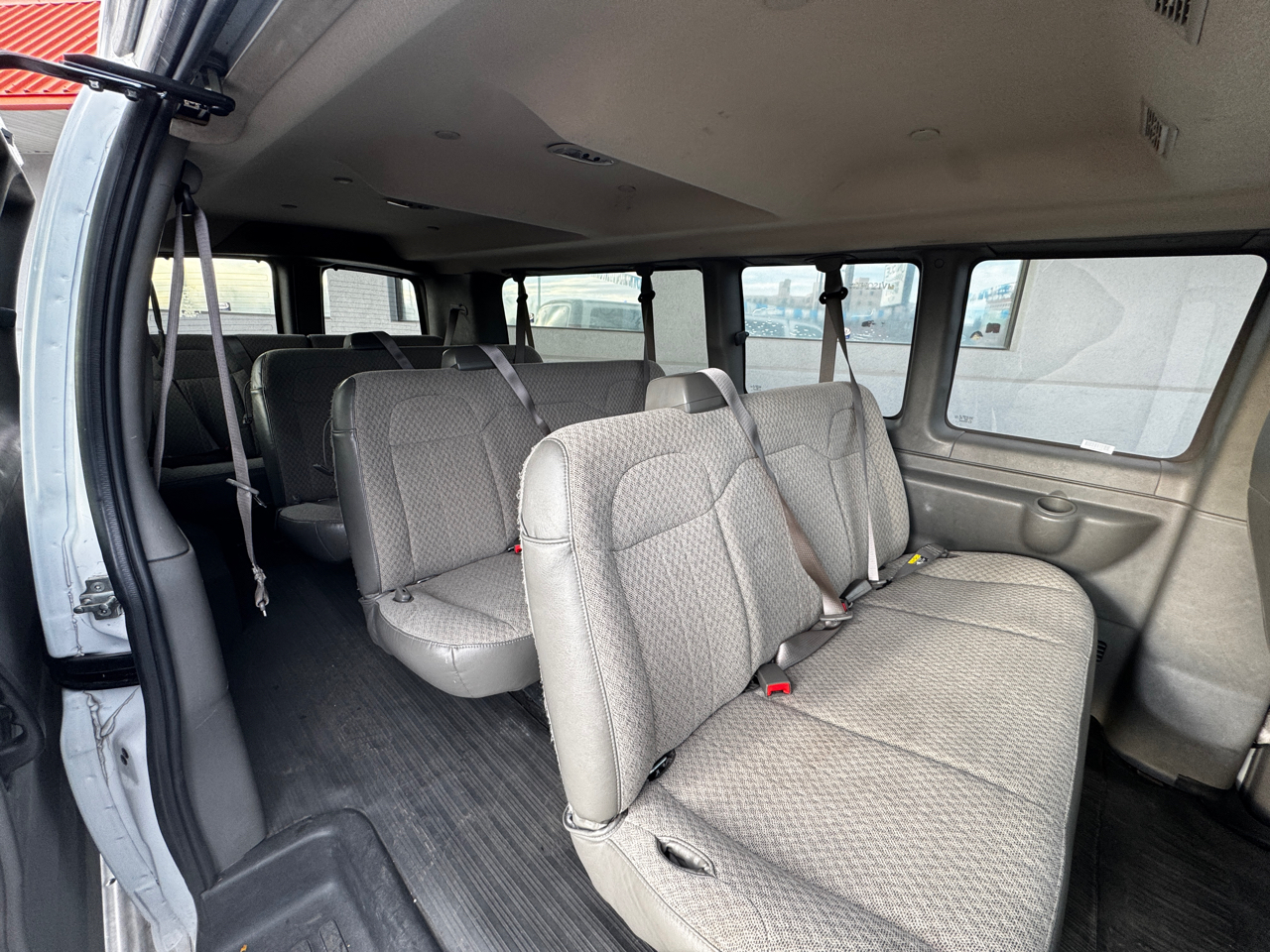 Chevrolet Express LS 3500 Extended 2023