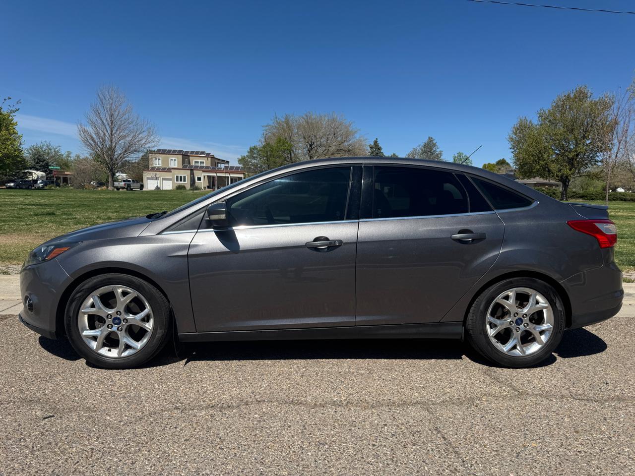 Ford Focus Titanium Sedan 2014