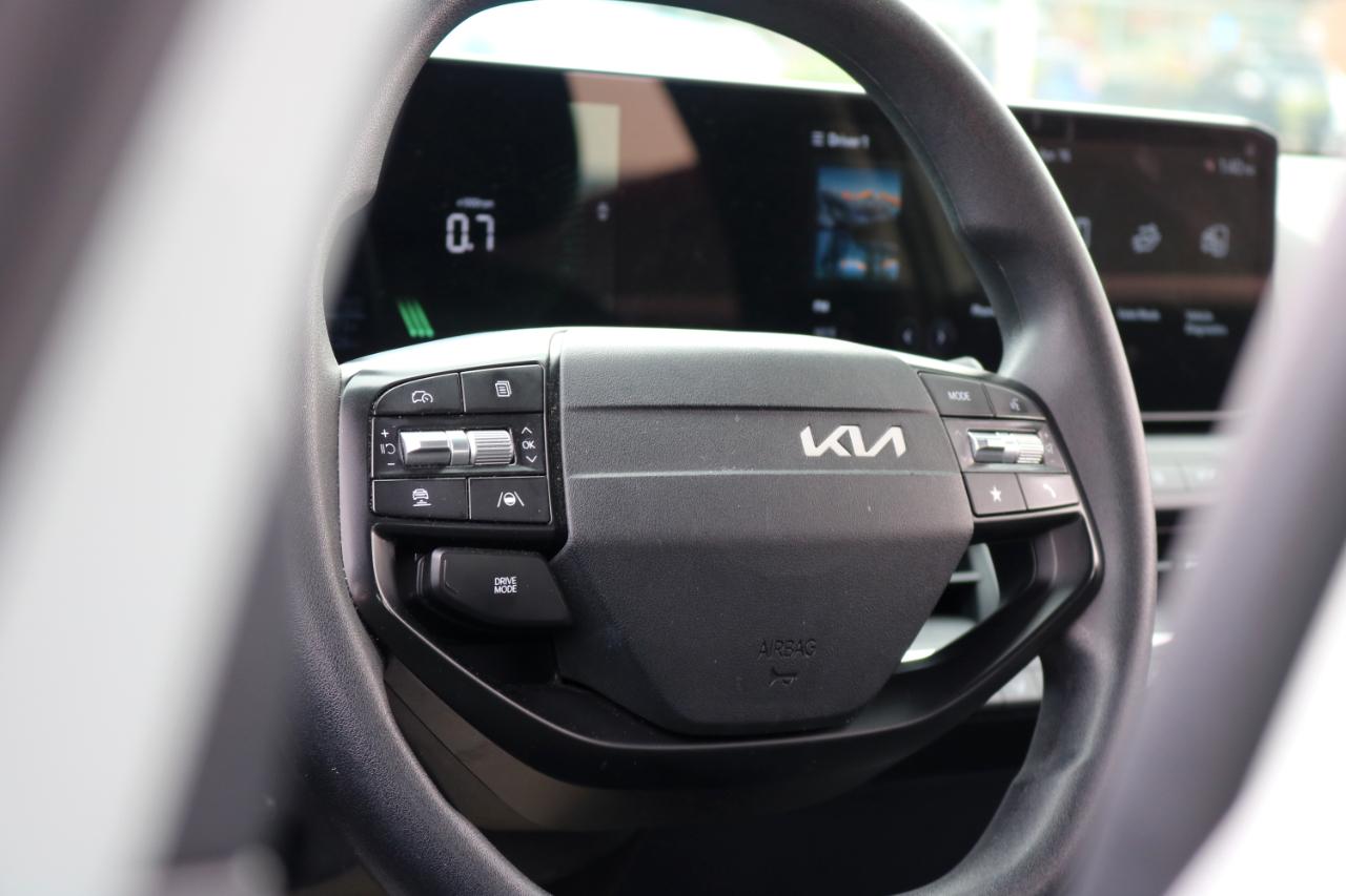 Kia K4 LXS 2025