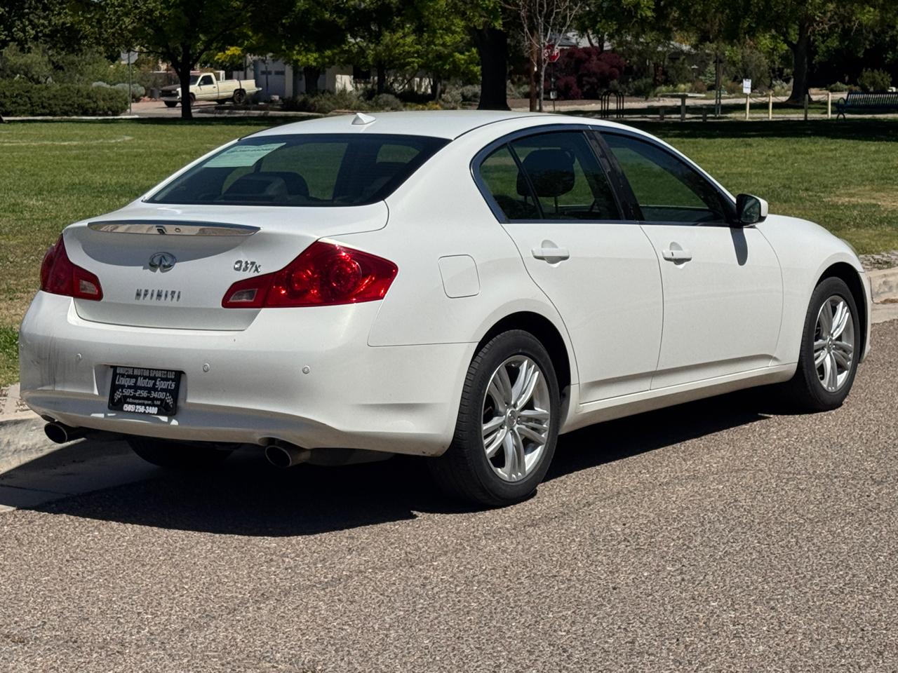 Infiniti G37X With Navigation  2012