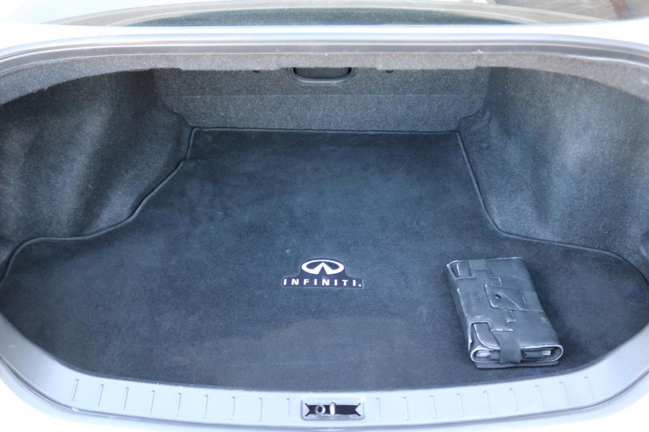 Infiniti G37X With Navigation  2012