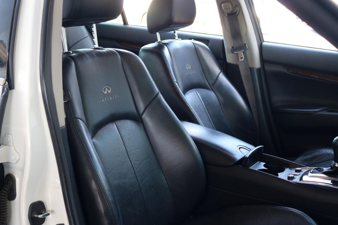 Infiniti G37X With Navigation  2012