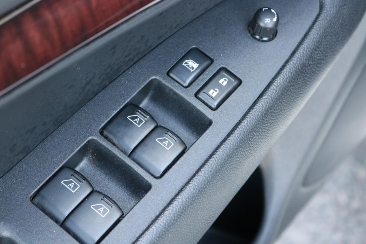 Infiniti G37X With Navigation  2012