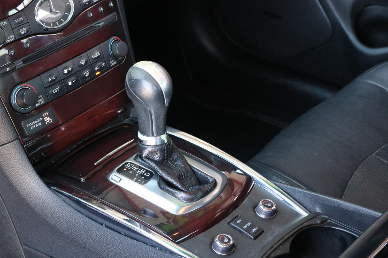Infiniti G37X With Navigation  2012