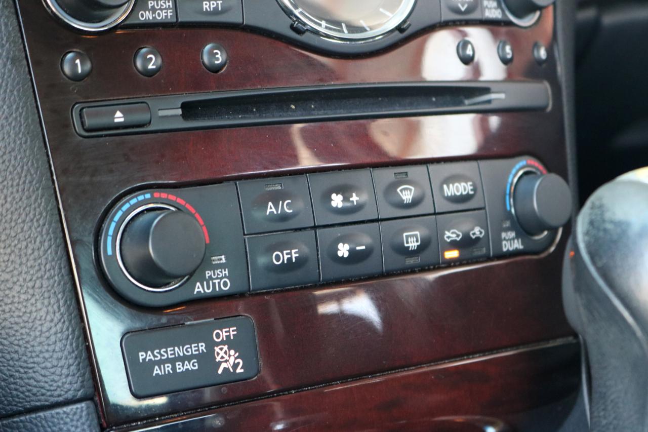 Infiniti G37X With Navigation  2012