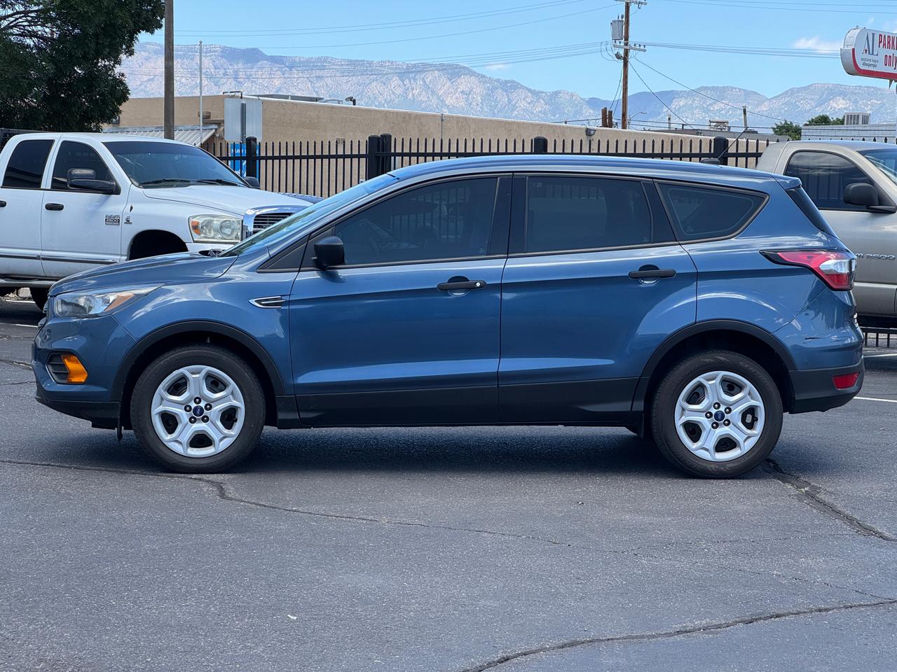 Ford Escape S FWD 2018