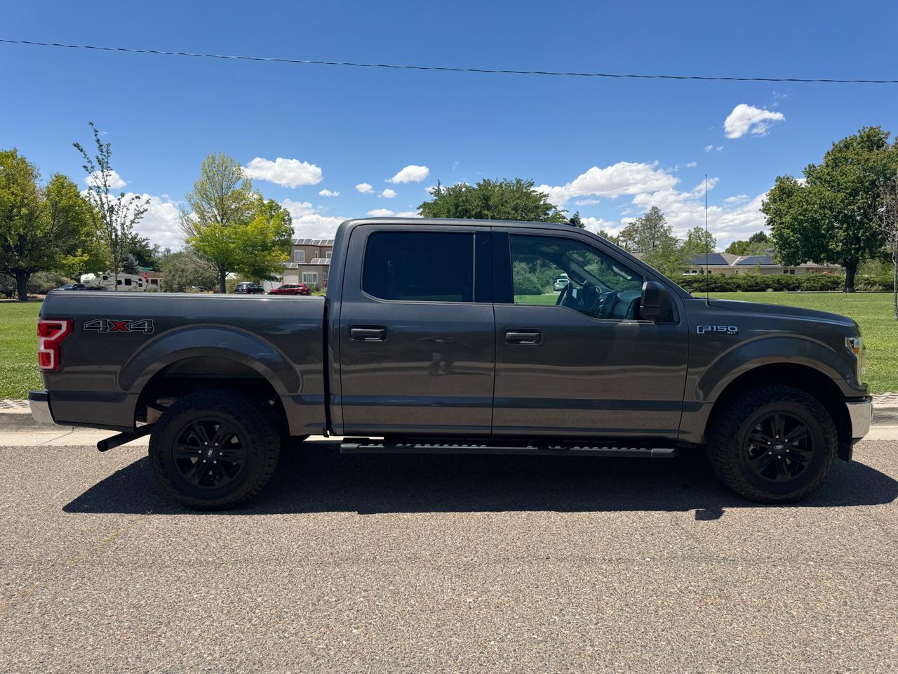 Ford F-150 SuperCrew Crew Cab 139" XLT 4WD 2020