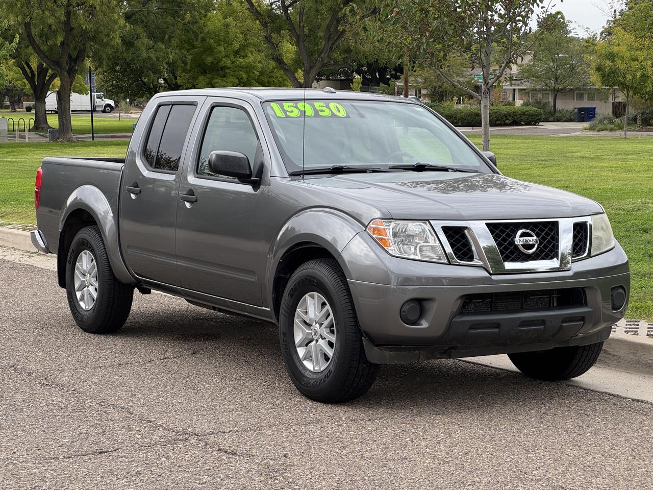Nissan Frontier SV Crew Cab 4WD 2017