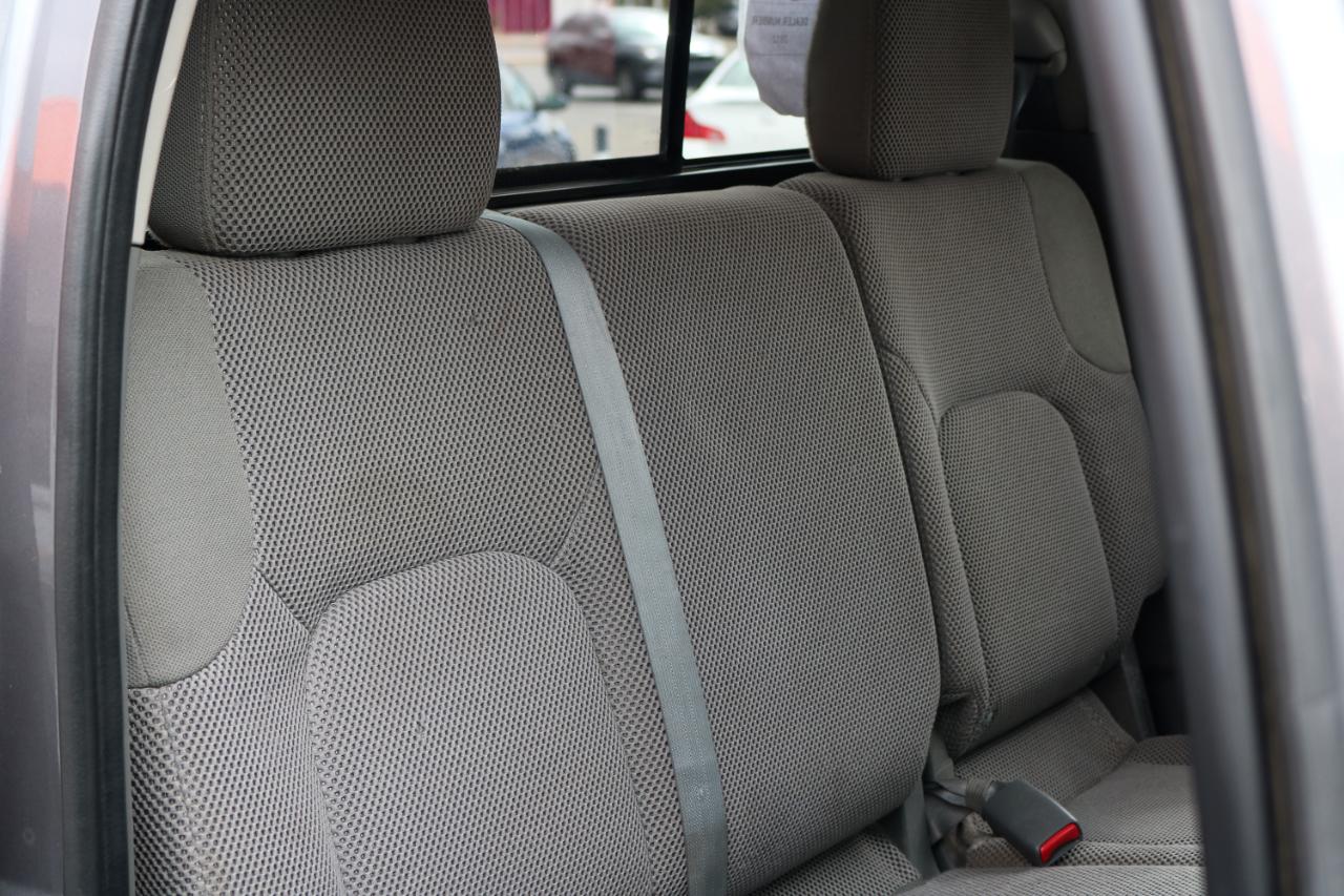 Nissan Frontier SV Crew Cab 4WD 2017