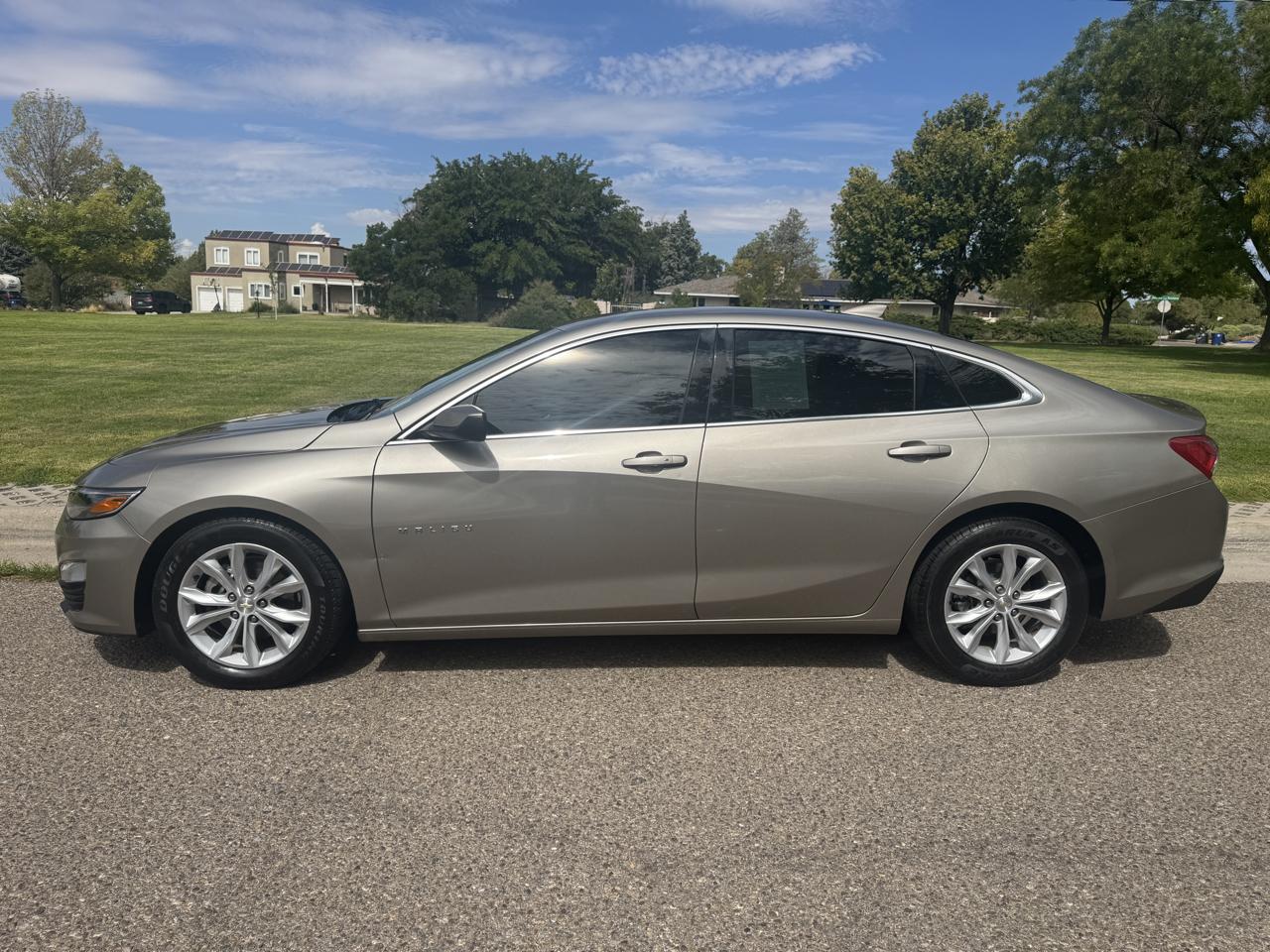 Chevrolet Malibu photo 2