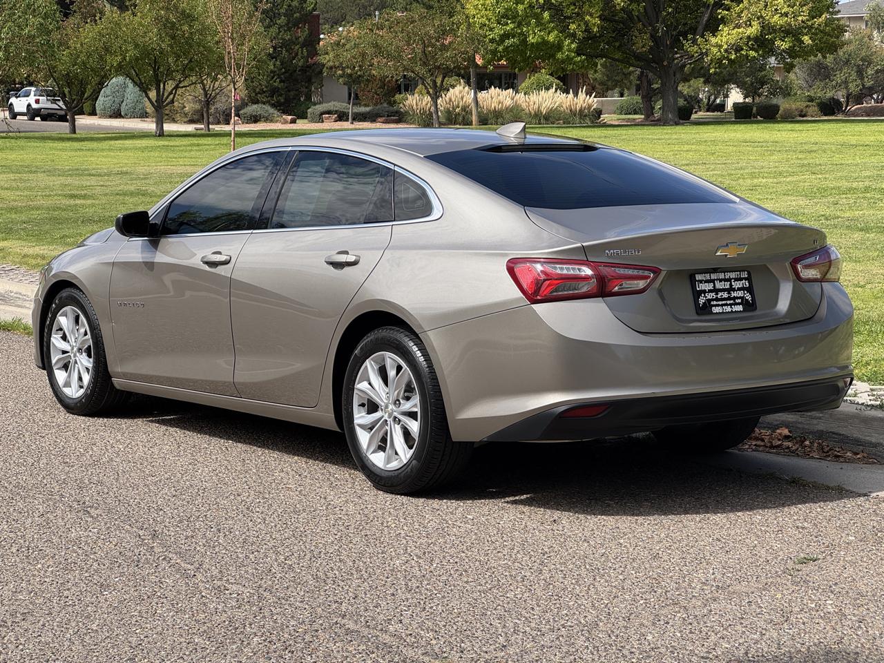 Chevrolet Malibu photo 3