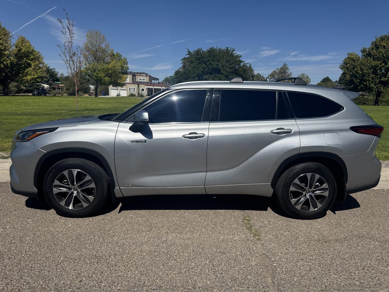 Toyota Highlander Hybrid XLE AWD 2020