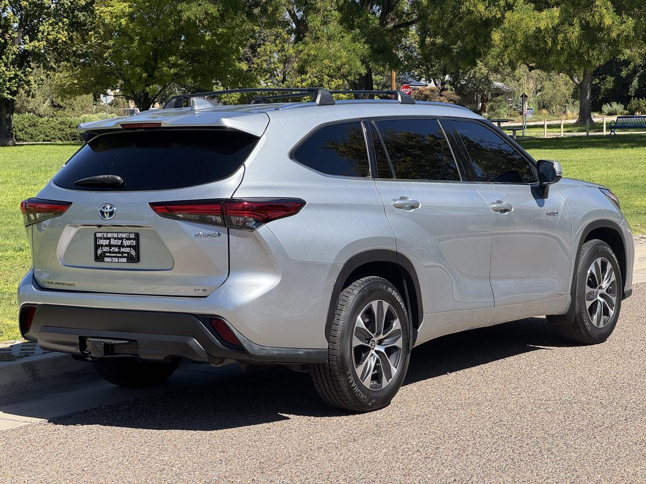 Toyota Highlander Hybrid XLE AWD 2020