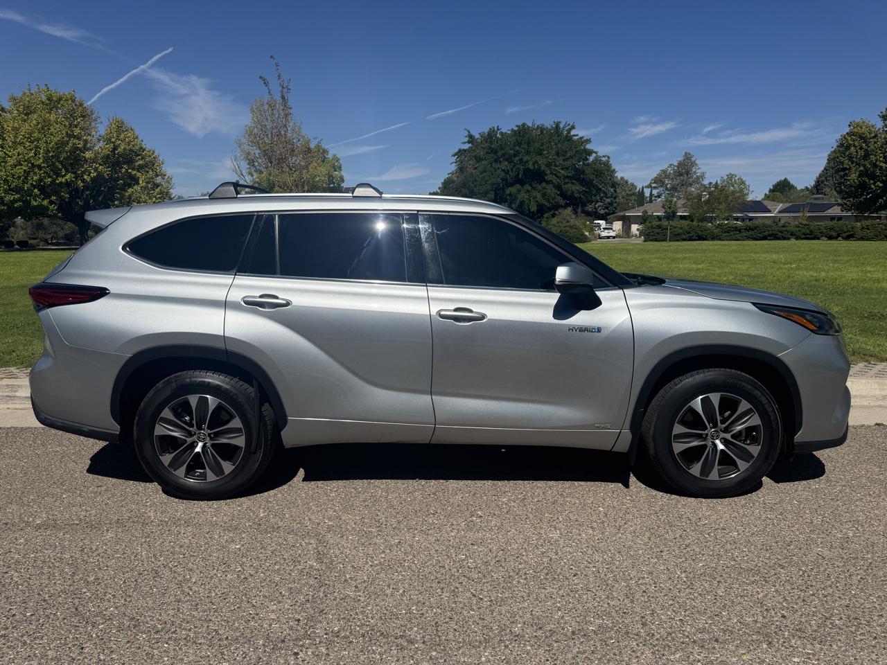 Toyota Highlander Hybrid XLE AWD 2020