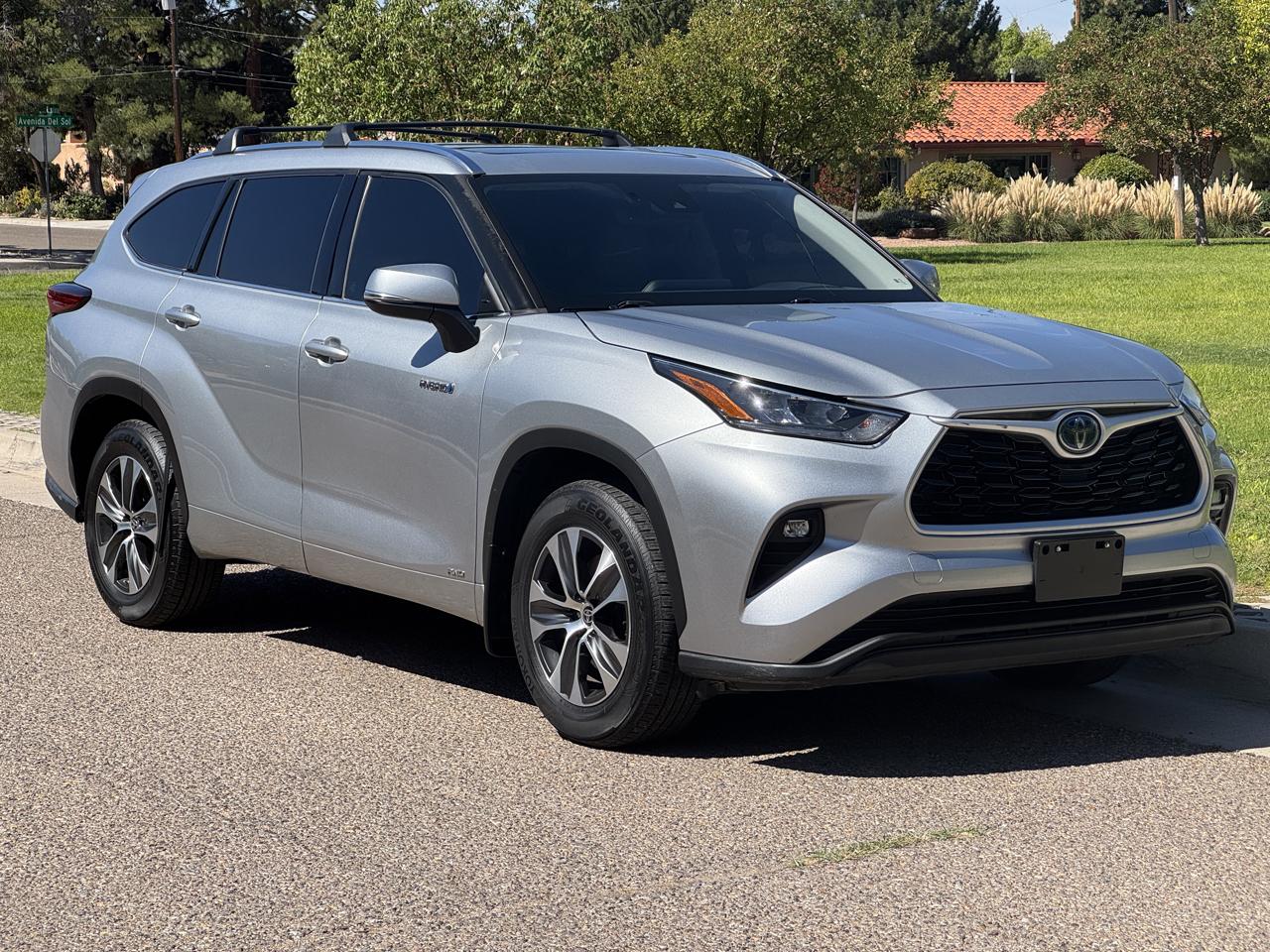 Toyota Highlander Hybrid XLE AWD 2020
