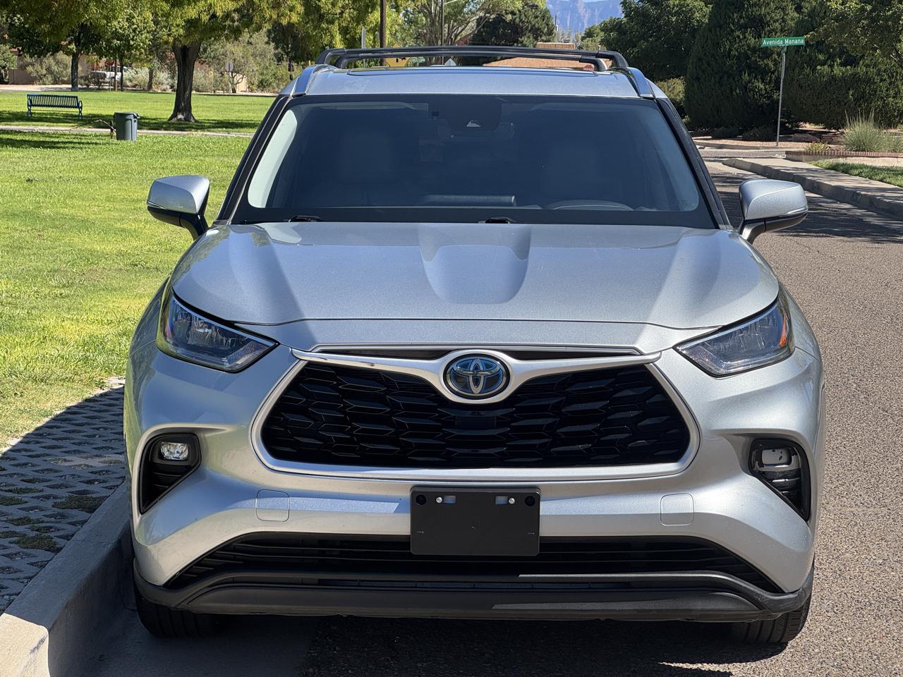 Toyota Highlander Hybrid XLE AWD 2020