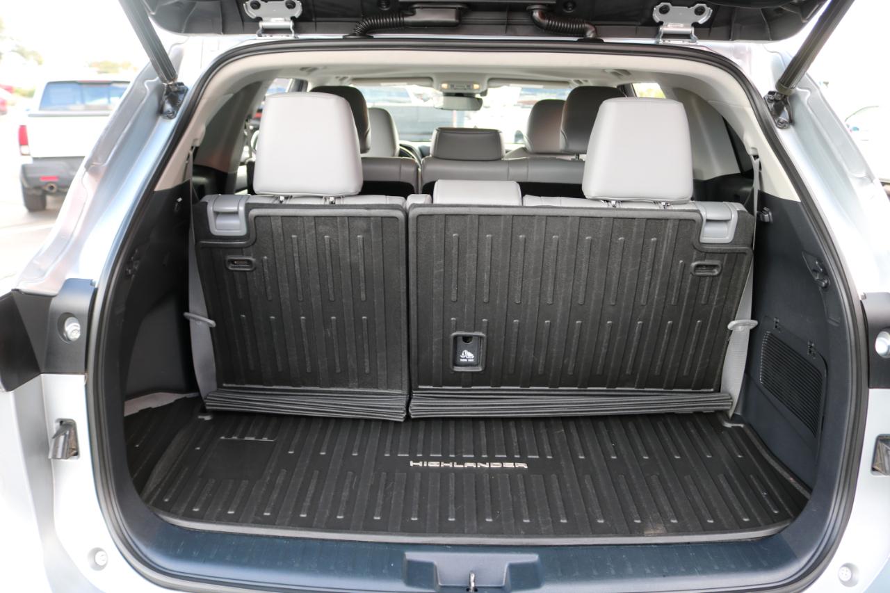Toyota Highlander photo 11