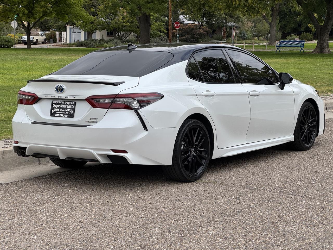 Toyota Camry photo 4