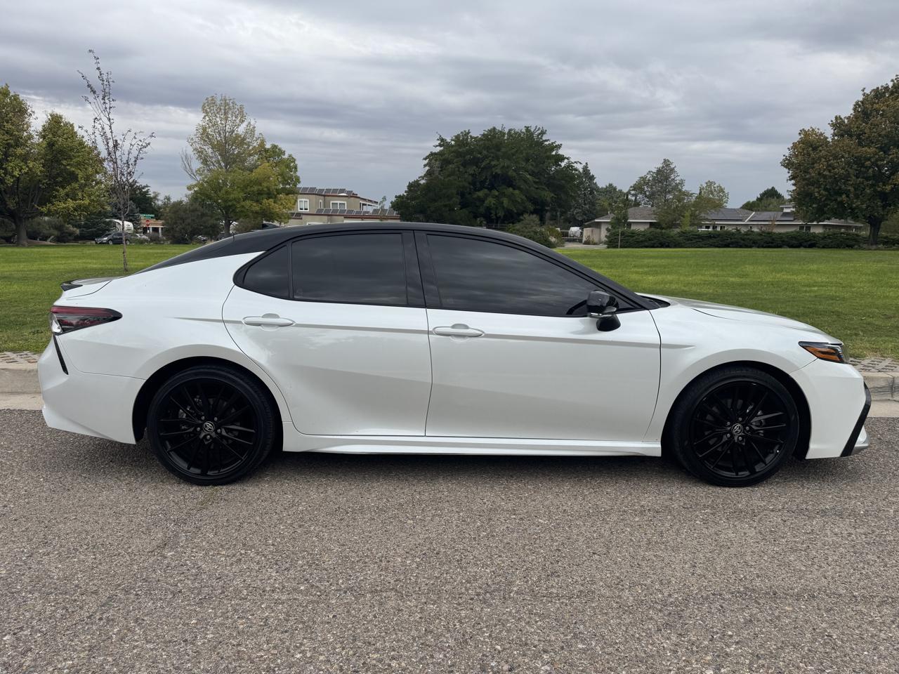 Toyota Camry photo 5