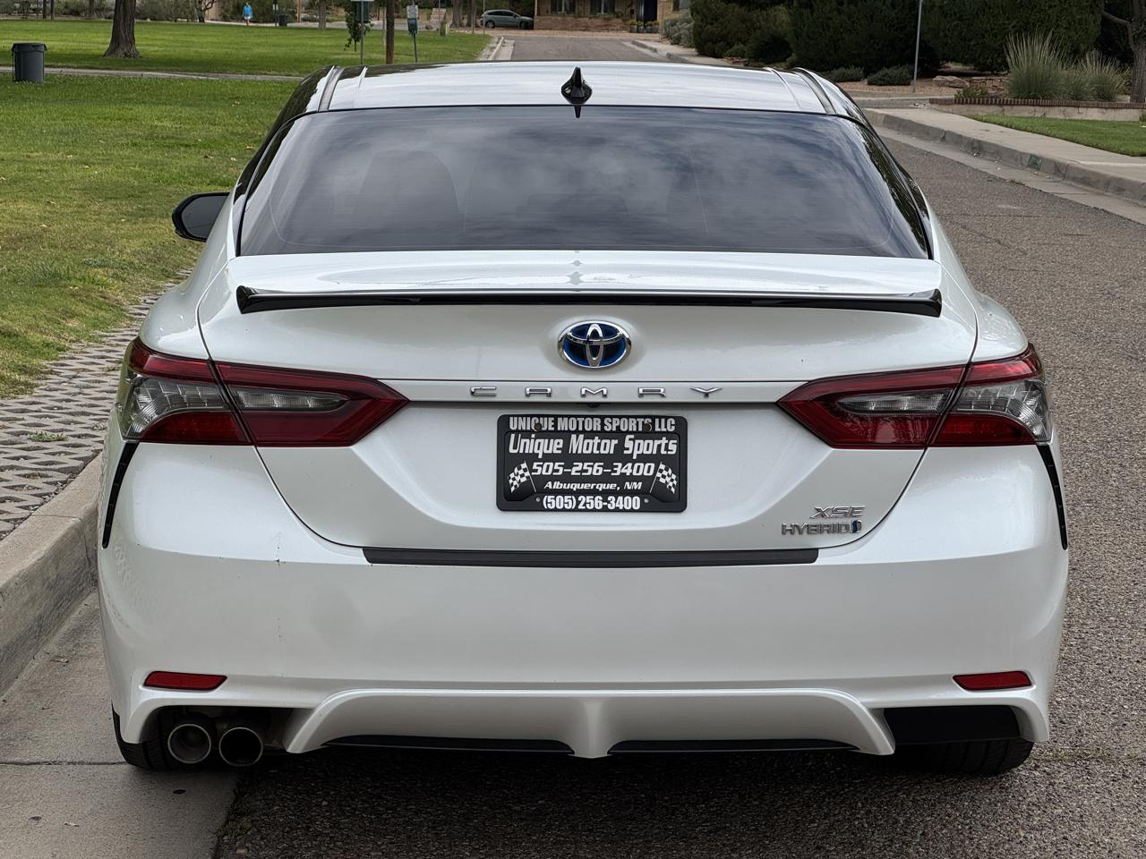 Toyota Camry photo 9