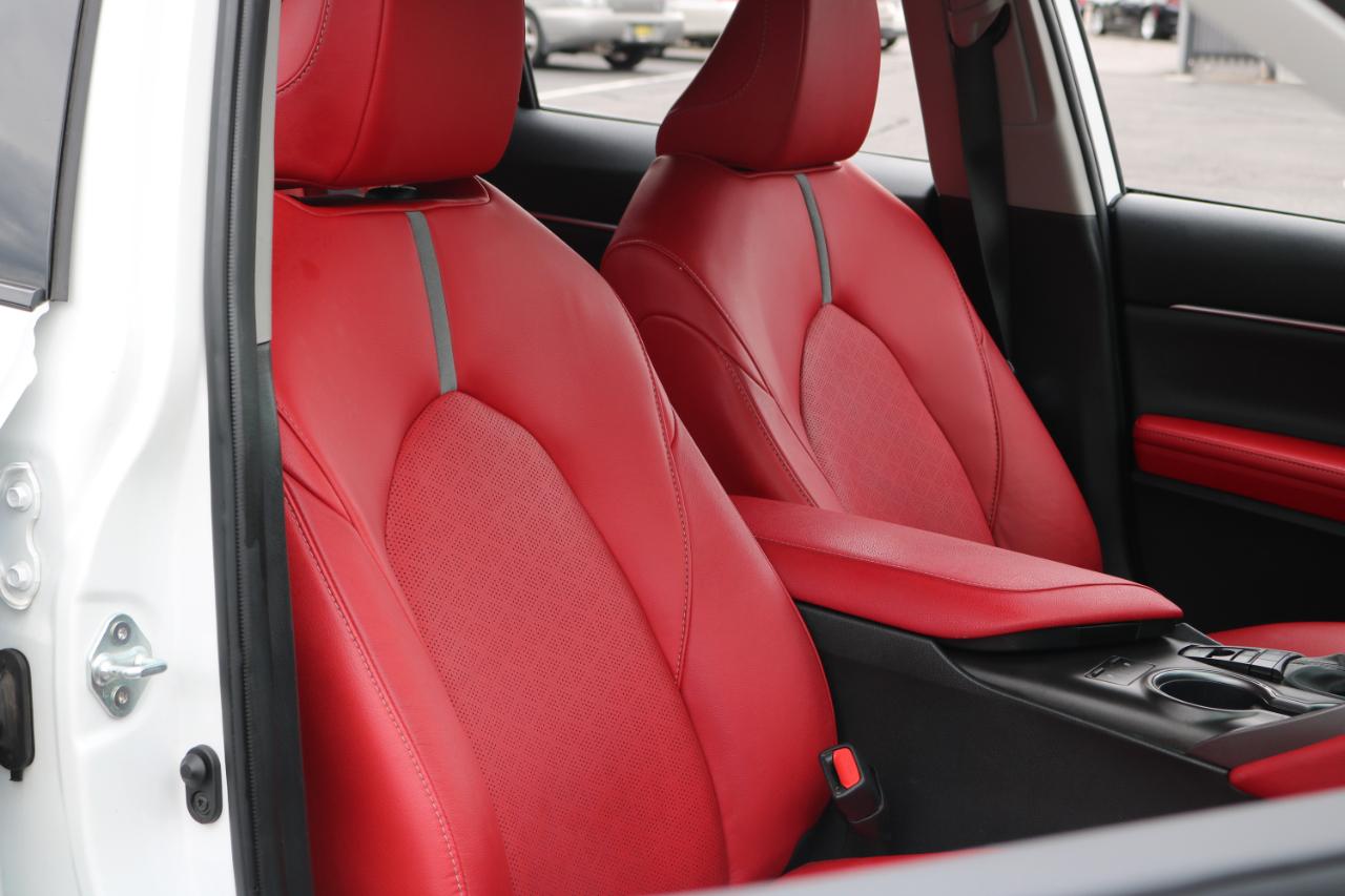 Toyota Camry photo 13