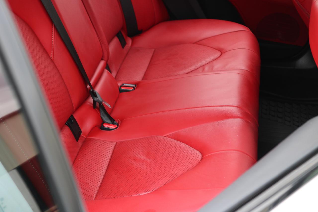 Toyota Camry photo 15
