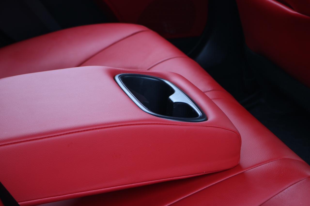 Toyota Camry photo 17