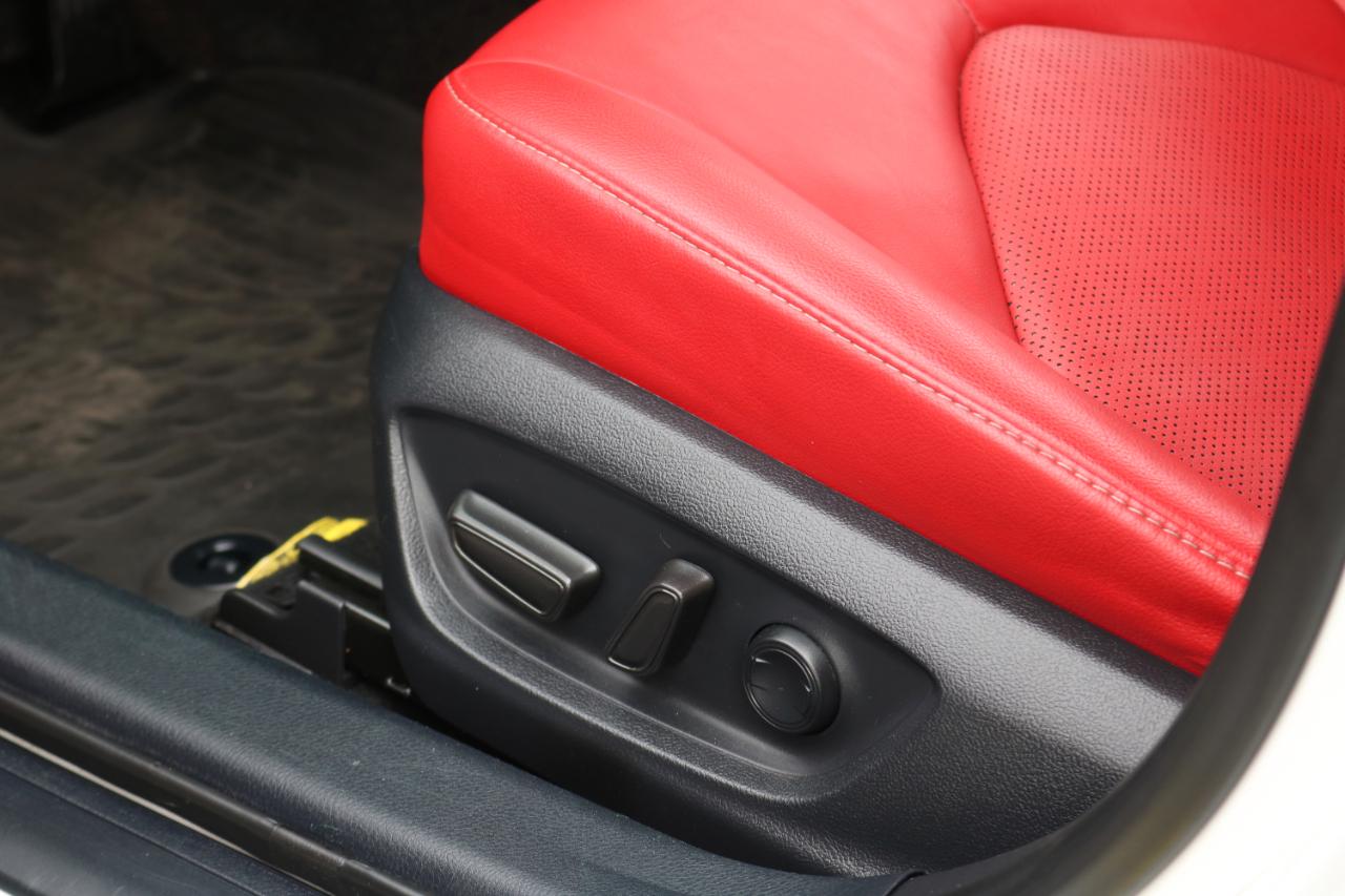 Toyota Camry photo 21