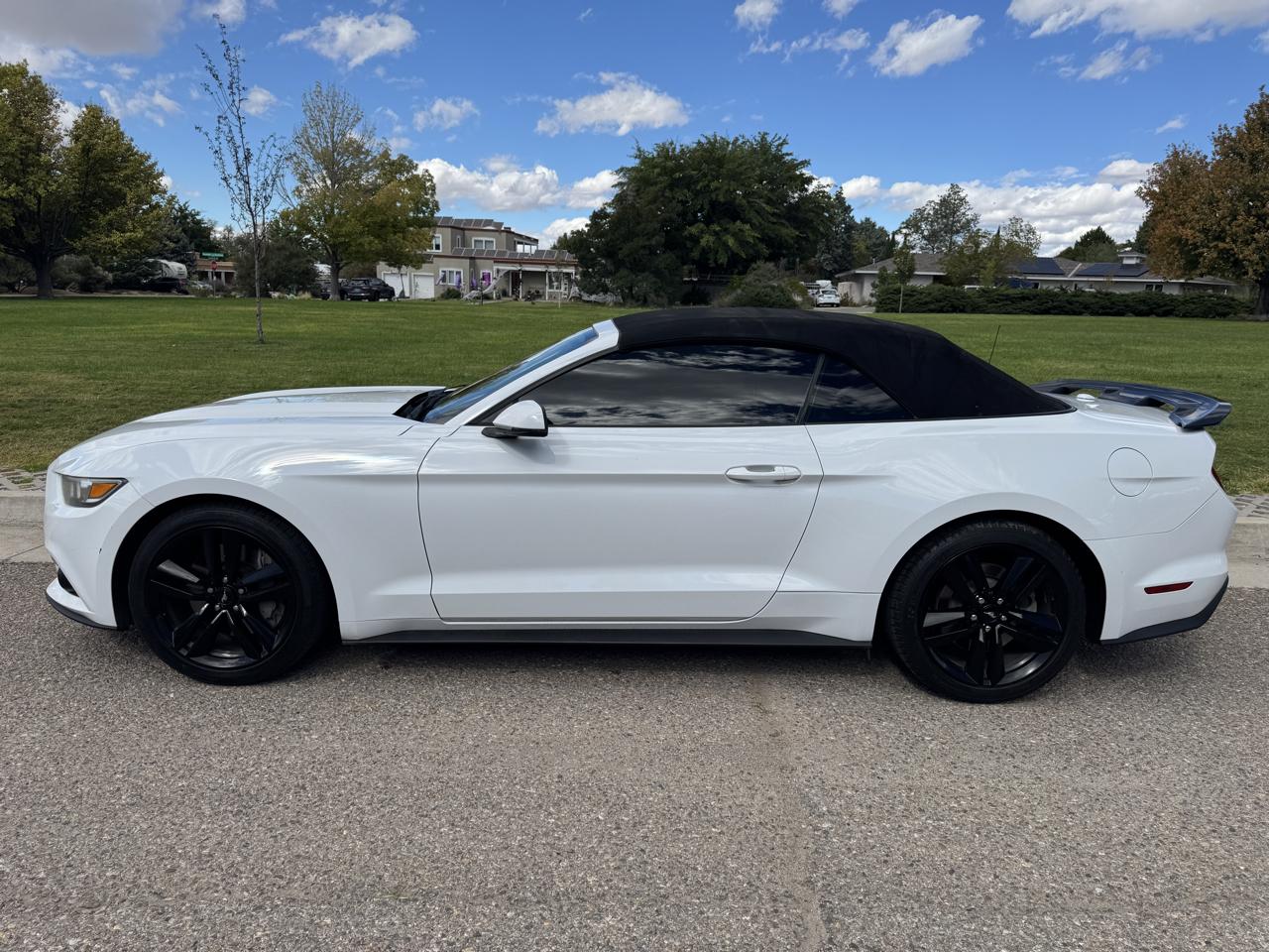 Ford Mustang EcoBoost Premium Convertible 2015