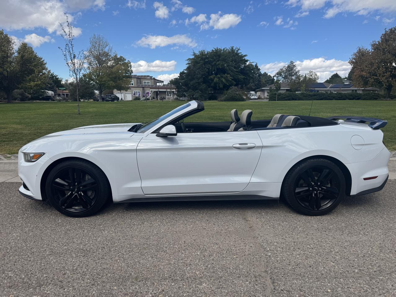 Ford Mustang EcoBoost Premium Convertible 2015