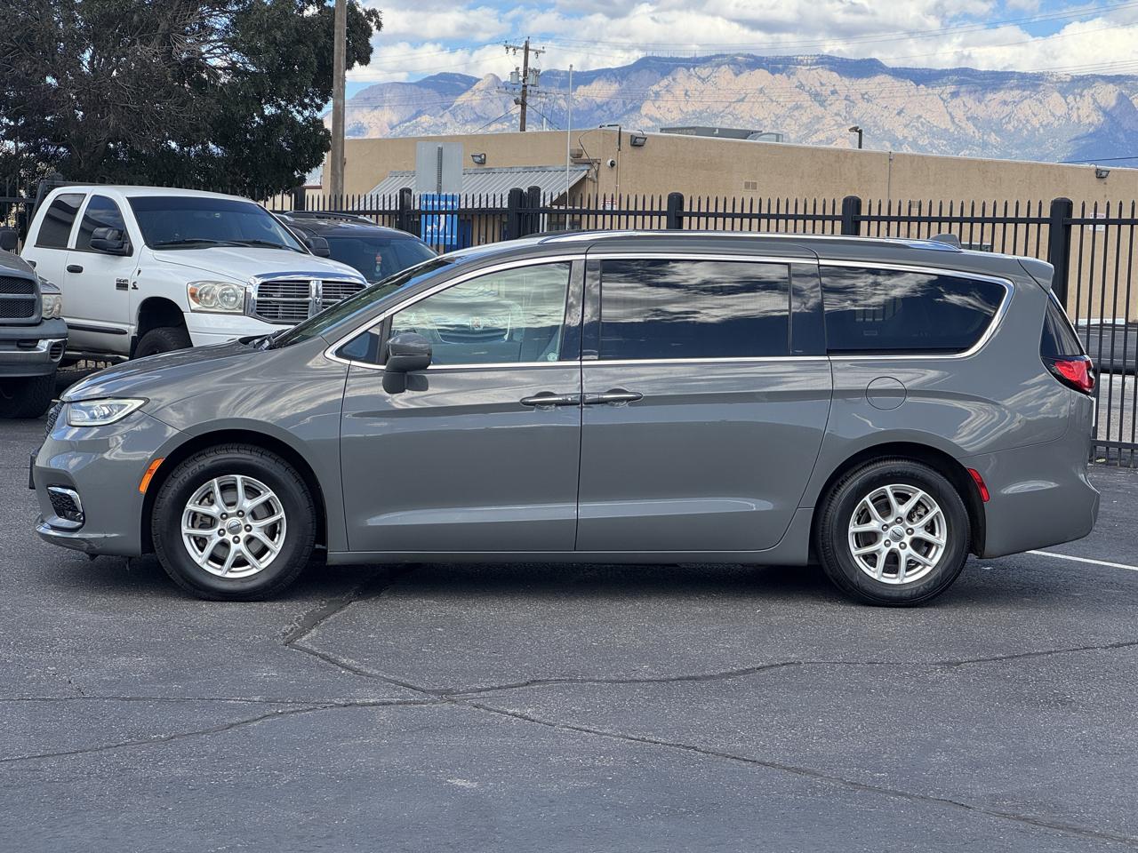 Chrysler Pacifica Touring-L 2021